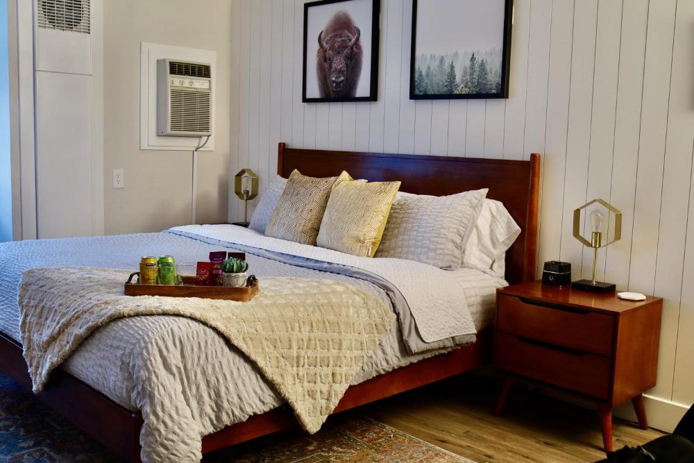 Deluxe King Studio interior